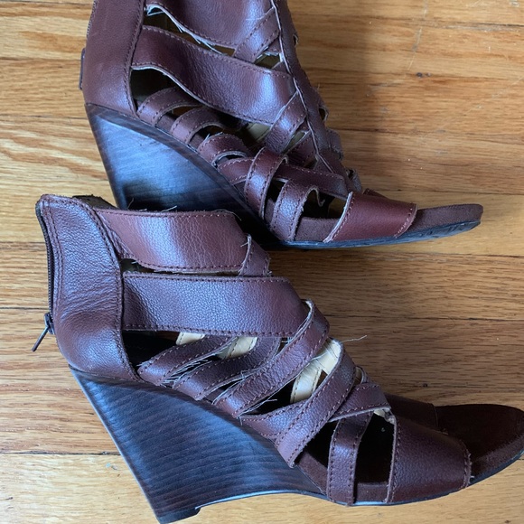 Nine West Leather Sandals with wedge heel. 🌺 - Picture 6 of 8